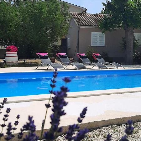 Ferienhaus Aqua Mit Pool Jadreški 外观 照片