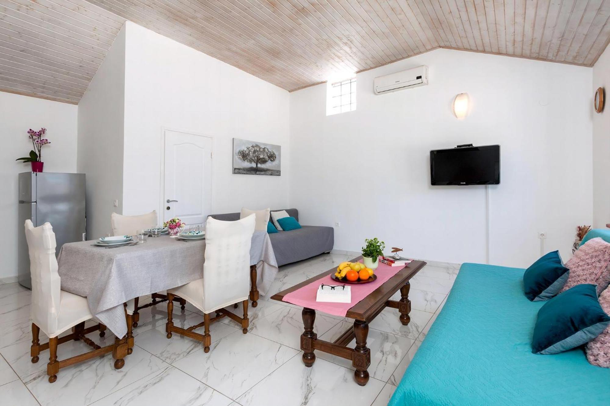 Ferienhaus Aqua Mit Pool Jadreški 外观 照片