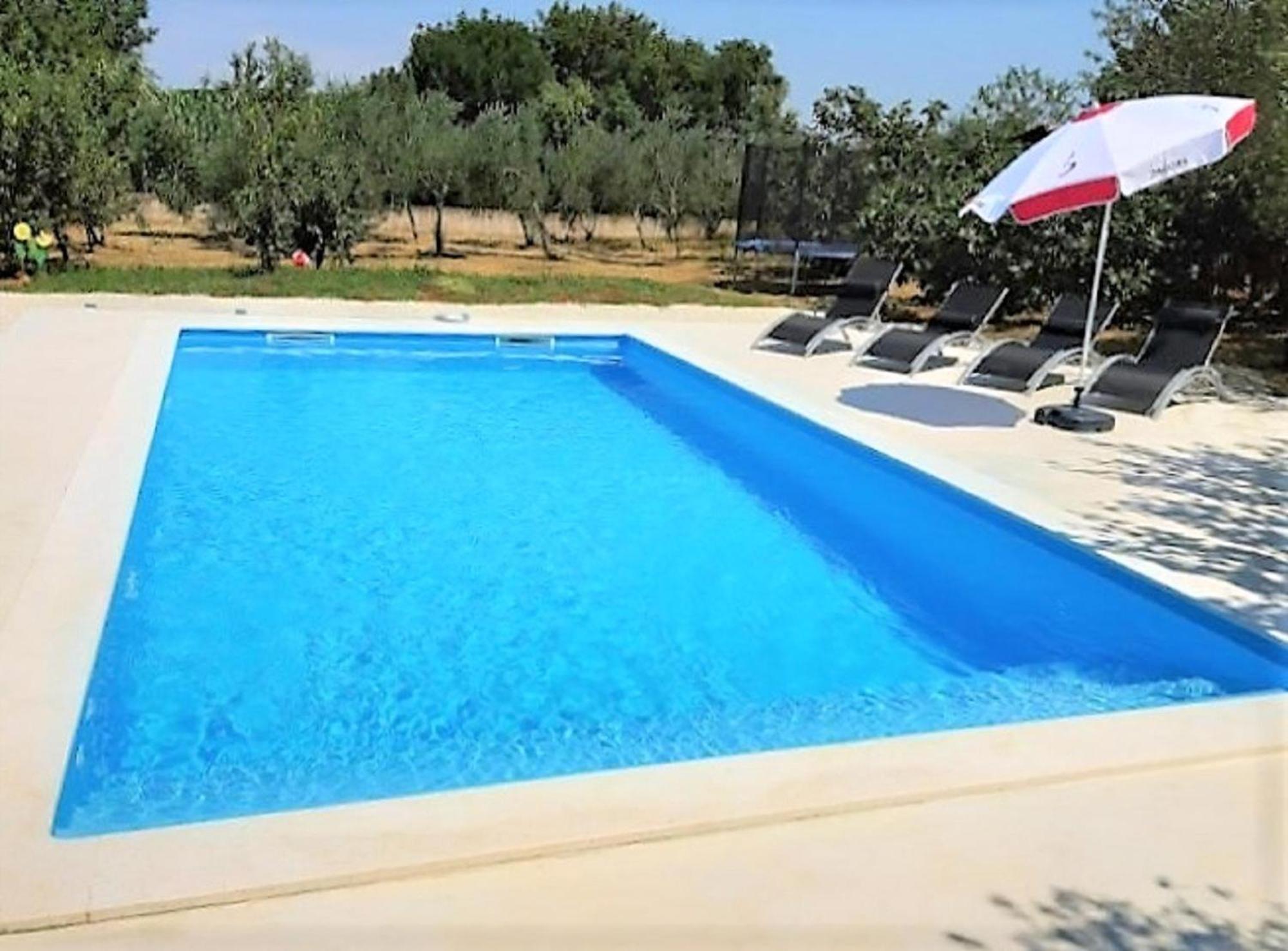 Ferienhaus Aqua Mit Pool Jadreški 外观 照片
